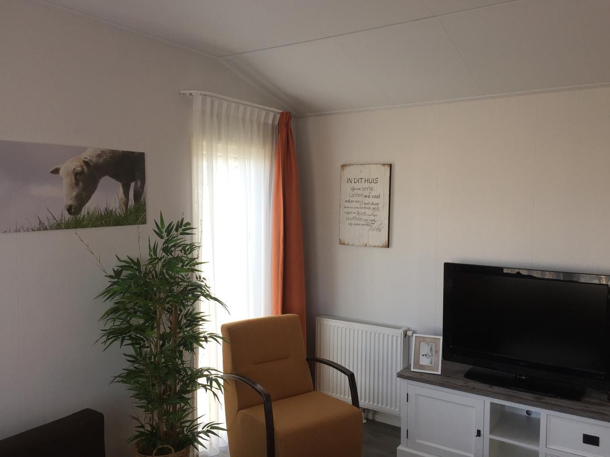 Ijsselmeer-Chalet Nr. 66 Molkwerum エクステリア 写真